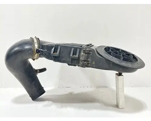 Air Cleaner Freightliner Cascadia 132 Complete Recycling Group LLC