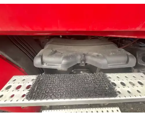 Freightliner Cascadia 132 Battery Box