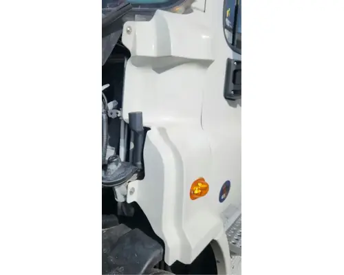 Freightliner Cascadia 132 Cowl