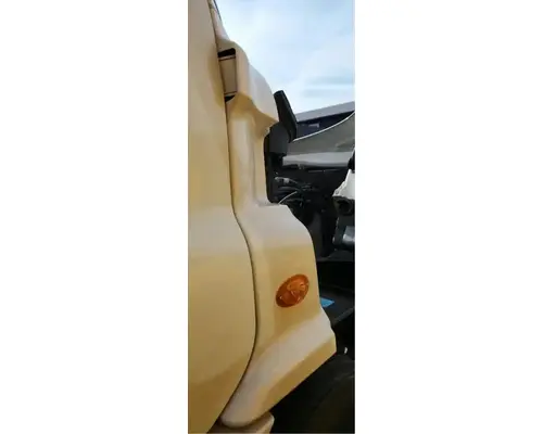 Freightliner Cascadia 132 Cowl