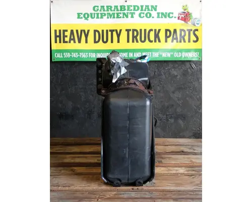DEF Tank FREIGHTLINER Cascadia 132 Geco - Dinuba
