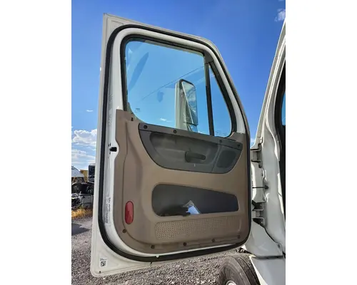 Freightliner Cascadia 132 Door Assembly, Front