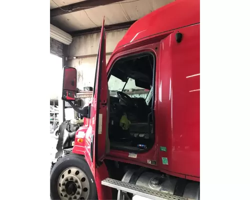 Freightliner Cascadia 132 Door Assembly, Front