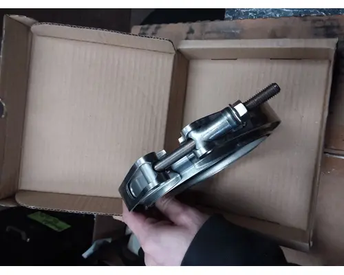 Freightliner Cascadia 132 Exhaust Pipe