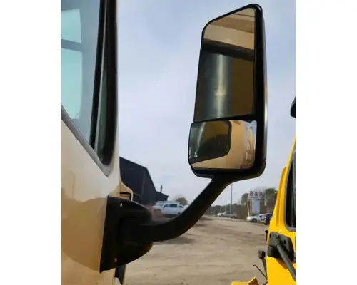 Freightliner Cascadia 132 Mirror (Side View)