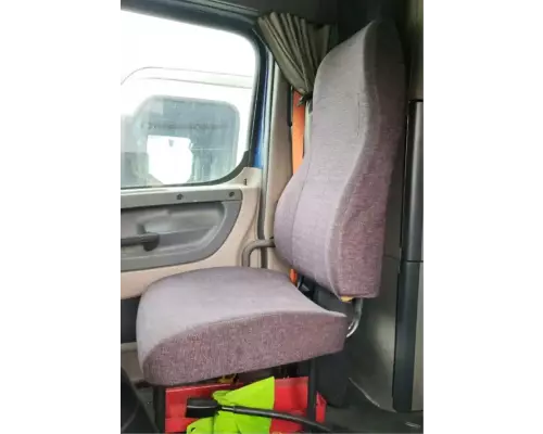 Freightliner Cascadia 132 Seat, Front