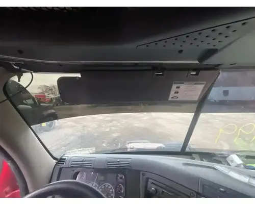 Freightliner Cascadia 132 Sun Visor (External)