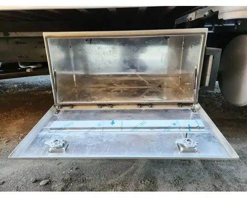 Freightliner Cascadia 132 Tool Box