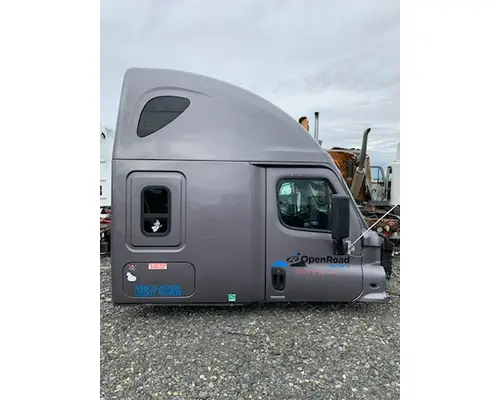 Cab FREIGHTLINER CASCADIA  Hagerman Inc.