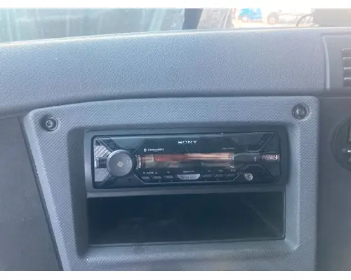 Radio Freightliner CASCADIA Vander Haags Inc Kc