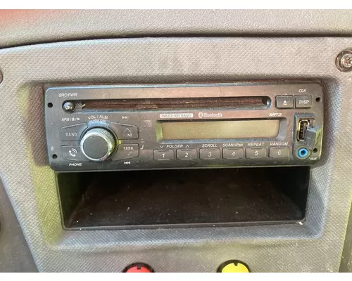 Radio Freightliner CASCADIA Vander Haags Inc Kc
