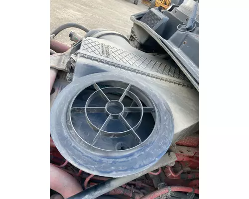 Air Cleaner Freightliner CASCADIA Vander Haags Inc Col