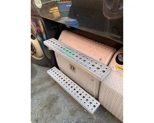 Battery Box FREIGHTLINER CASCADIA Hagerman Inc.