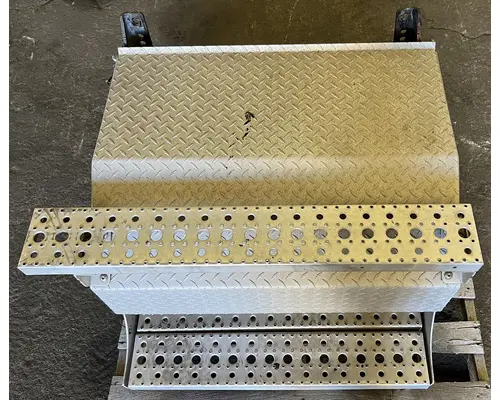 Battery Box FREIGHTLINER Cascadia High Mountain Horsepower