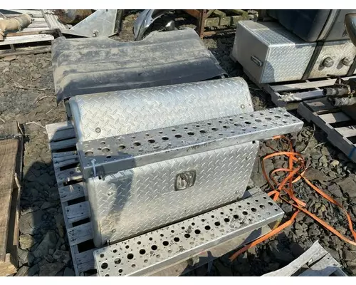 Battery Box FREIGHTLINER CASCADIA Dutchers Inc   Heavy Truck Div  Ny