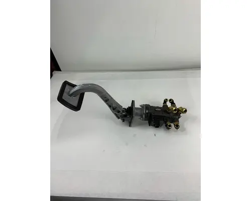 Brake / Clutch Pedal Box FREIGHTLINER CASCADIA Hagerman Inc.