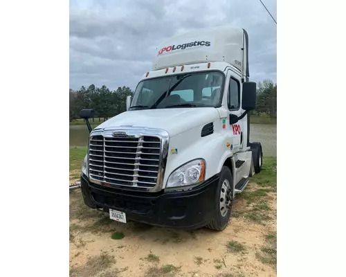 Bumper Assembly, Front FREIGHTLINER Cascadia Watson Salvage Yard LLC
