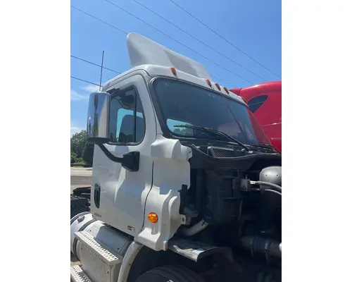 Cab FREIGHTLINER CASCADIA B &amp; W  Truck Center