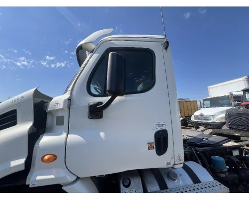 Cab FREIGHTLINER CASCADIA DTI Trucks