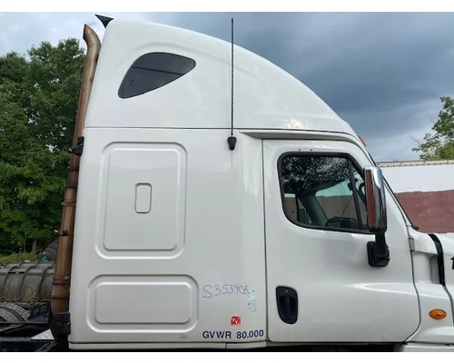 Cab FREIGHTLINER CASCADIA Boots &amp; Hanks Of Pennsylvania