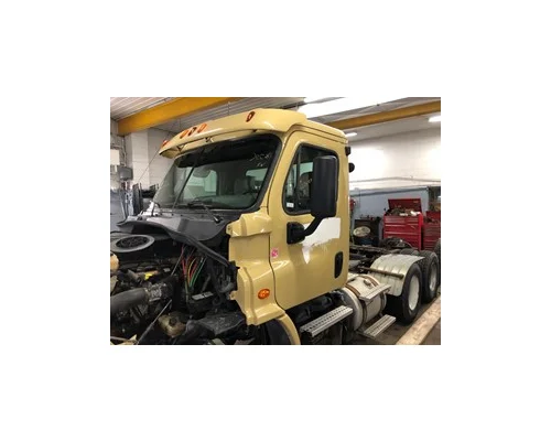 Cab FREIGHTLINER CASCADIA Les Camions Gilbert