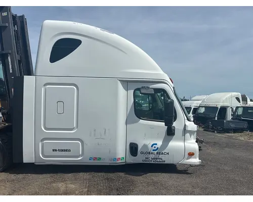 Cab FREIGHTLINER Cascadia Usa Trade &amp; Exports Inc