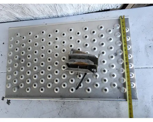 Catwalk FREIGHTLINER CASCADIA Custom Truck One Source