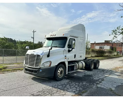 Complete Vehicle FREIGHTLINER CASCADIA B &amp; W  Truck Center