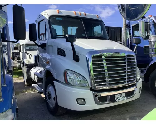 Complete Vehicle FREIGHTLINER Cascadia Crj Heavy Trucks And Parts