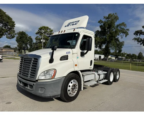 Complete Vehicle FREIGHTLINER Cascadia CRJ Heavy Trucks and Parts