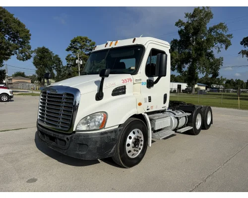 Complete Vehicle FREIGHTLINER Cascadia CRJ Heavy Trucks and Parts