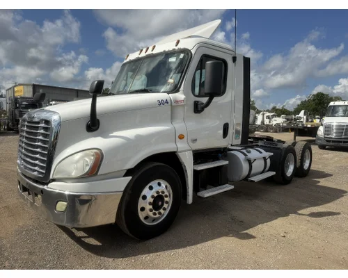 Complete Vehicle FREIGHTLINER Cascadia CRJ Heavy Trucks and Parts