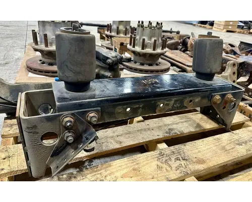 Crossmember FREIGHTLINER Cascadia High Mountain Horsepower