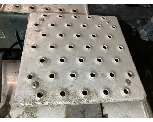 Catwalk Freightliner CASCADIA Vander Haags Inc Sf