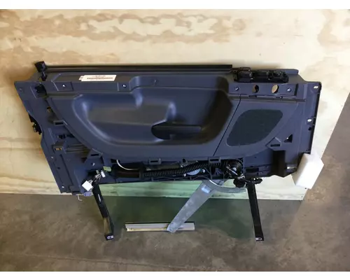 Door Assembly, Front FREIGHTLINER CASCADIA Hagerman Inc.