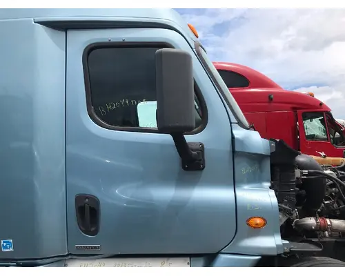 Door Assembly, Front FREIGHTLINER CASCADIA Stateline Truck Parts And Recycling Inc
