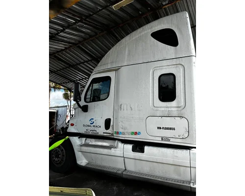 Door Assembly, Front FREIGHTLINER Cascadia Usa Trade &amp; Exports Inc