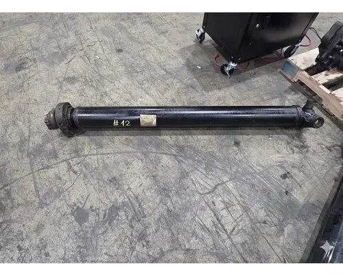 Drive Shaft, Front FREIGHTLINER Cascadia Ugl Truck Center