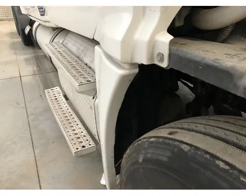 Fender Freightliner CASCADIA Vander Haags Inc Cb