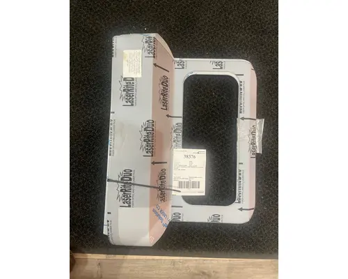 Fender FREIGHTLINER cascadia Payless Truck Parts