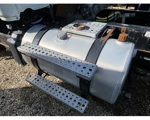Fuel Tank Freightliner CASCADIA Bobby Johnson Equipment Co., Inc.