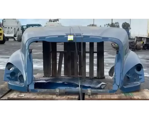 Freightliner Cascadia Hood