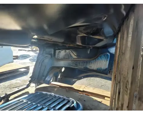 Freightliner Cascadia Hood