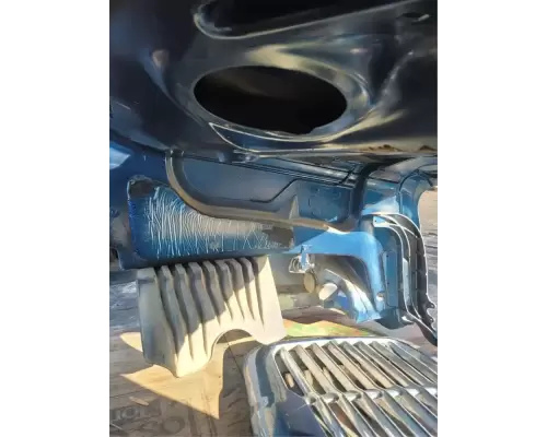 Freightliner Cascadia Hood