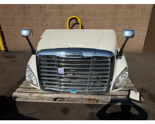 Hood FREIGHTLINER CASCADIA Camerota Truck Parts