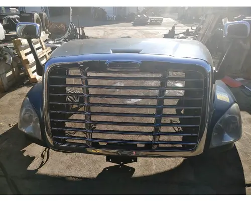 Hood FREIGHTLINER CASCADIA Truck Salvage International Inc