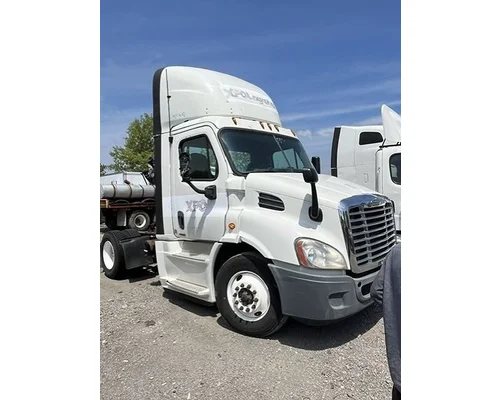 Hood FREIGHTLINER Cascadia Paul's Auto Salvage
