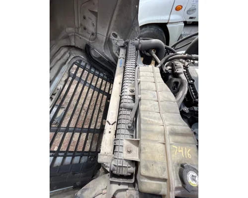 Radiator FREIGHTLINER CASCADIA B &amp; W  Truck Center