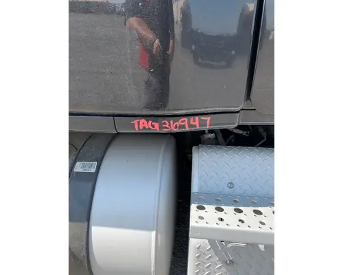 Rocker Panel Moulding FREIGHTLINER CASCADIA Hagerman Inc.