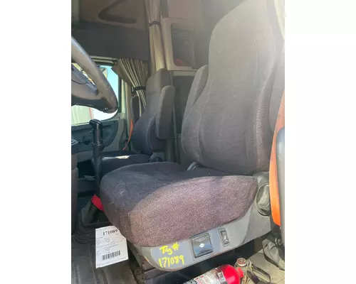 Freightliner Cascadia Seat, Front